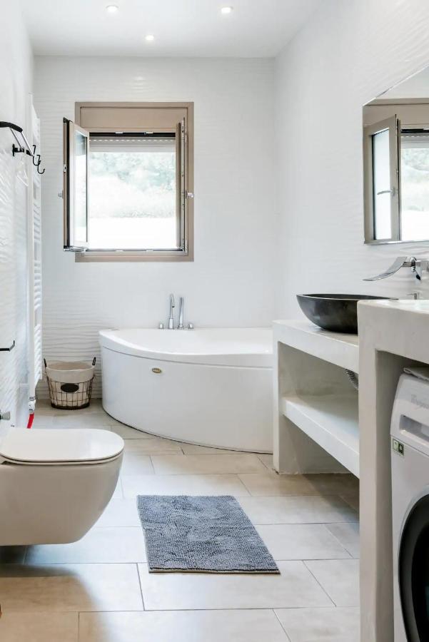Etherealvilla-Family Villa With Pool Lourdata  Bagian luar foto